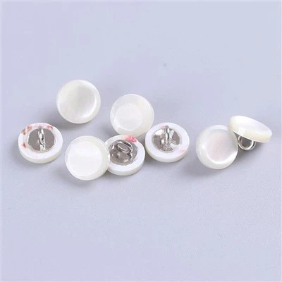Natirèl Shell koud bouton ak Silver Shank
